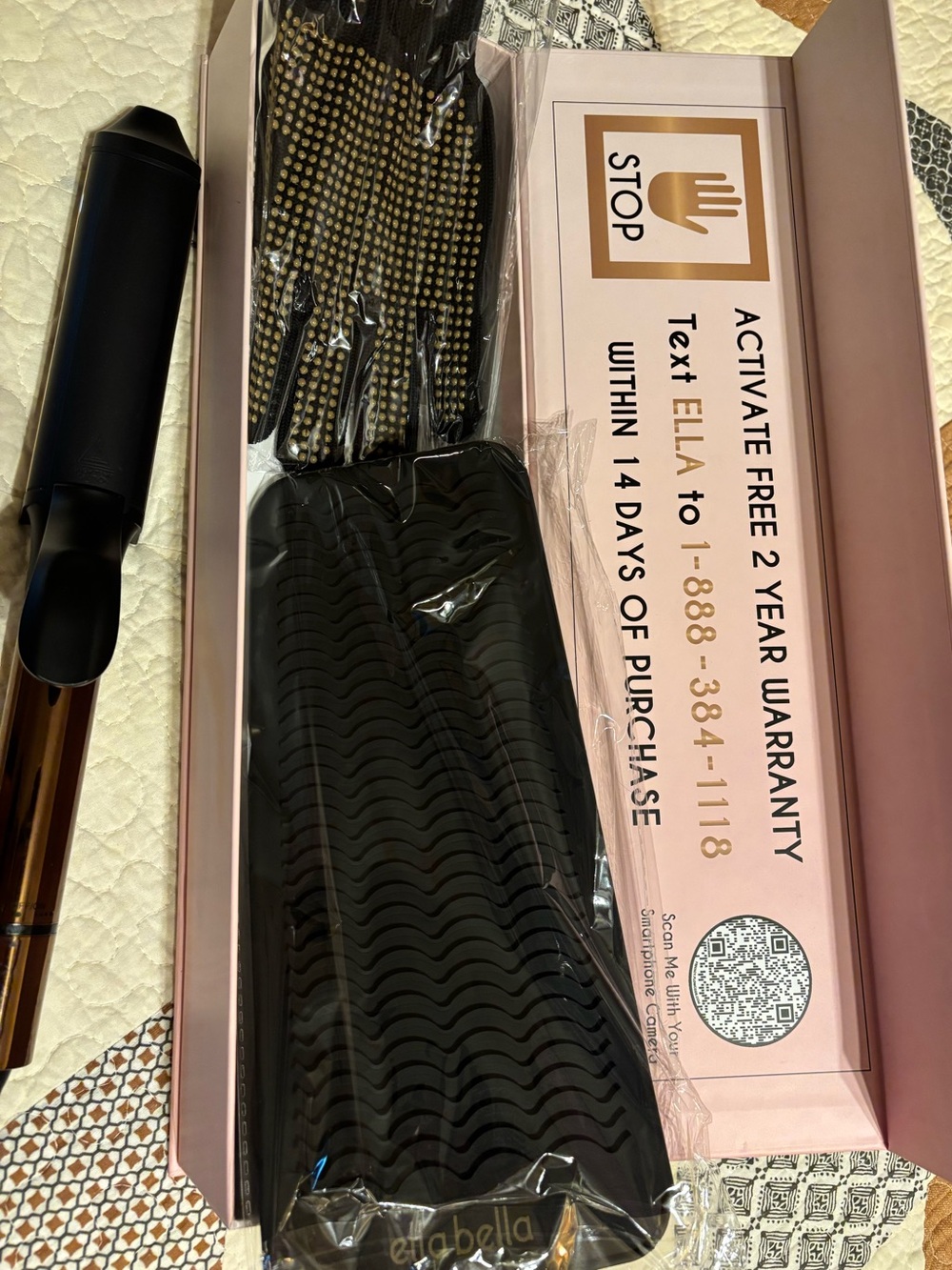 Ella Bella 1.5" Ceramic Curling Wand in Gold and Black - Picture 3 of 7